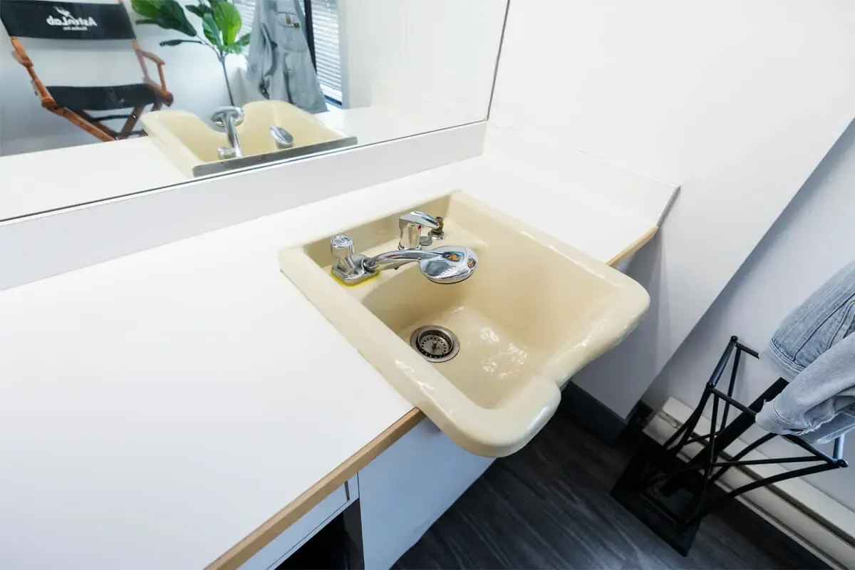 Hair and Makeup, Hair-Wash Sink