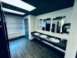 Restroom x2 Stalls, x2 Urinals