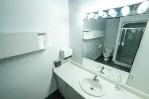 Production Office/Wardrobe Ensuite