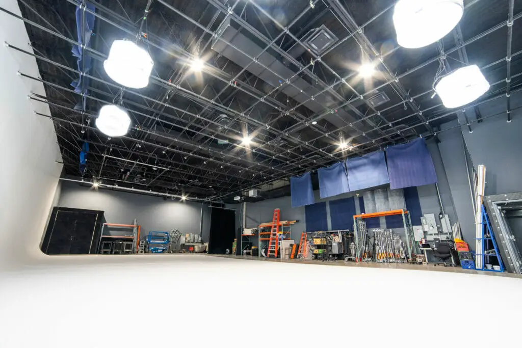 Studio Cyc Reverse View